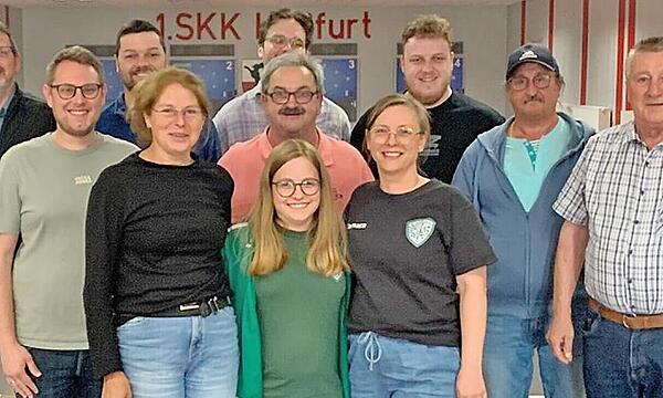 Die Führungsriege des Kegelvereins Haßberge-Steigerwald: (v.l.) Holger Jahn, Michael Hunger, Philipp Voit, Ingrid Wittsack, Noah Schnaus, Günther Österling, Vivien Gerisch, Tamara Bräuter, Pascal Österling, Hannes Opperman, Karl-Heinz Kager.