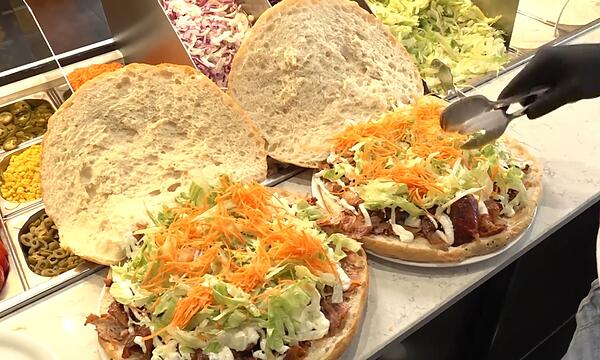 Wette mit Zwei-Kilo-Riesendöner in Augsburg