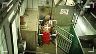 Heimliche Videoaufnahmen von der Schweinebetäubung im Kulmbacher Schlachthof hatten für Entsetzen gesorgt. Heimliche Videoaufnahmen von der Schweinebetäubung im Kulmbacher Schlachthof hatten für Entsetzen gesorgt.