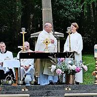 An der Kapelle Terzenbrunn ist bei der Sternwallfahrt ein Gottesdienst gefeiert worden.