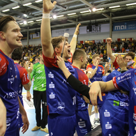Nach Spielende war die Freude bei Spielern und Fans von Balingen-Weilstetten riesengroß.