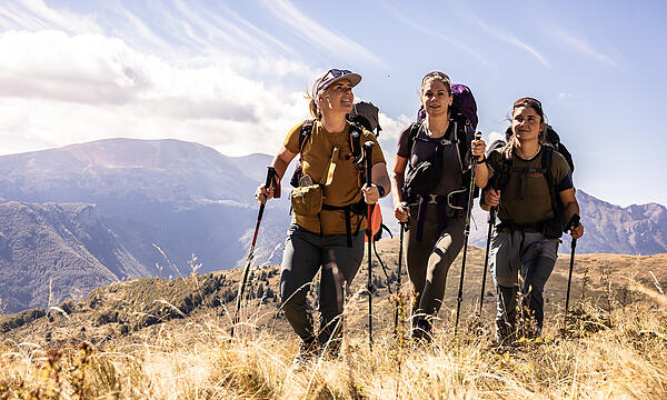 Die Bergfreundinnen auf dem High Scardus Trail, von links Kaddi Kestler, Toni Schlosser, Lisa Bartelmus