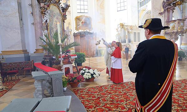 Den Festgottesdienst zur Eröffnung des Wallfahrtsjahrs feierte der emeritierte Bamberger Erzbischof Ludwig Schick in der Wallfahrtsbasilika.