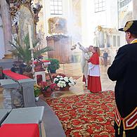 Den Festgottesdienst zur Eröffnung des Wallfahrtsjahrs feierte der emeritierte Bamberger Erzbischof Ludwig Schick in der Wallfahrtsbasilika.