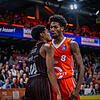 Im Hinspiel in Vechta im November gerieten Ronaldo Segu (links) und Brandon Randolph aneinander. Der Bamberger Aufbauspieler wurde im Anschlus disqualifiziert.