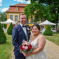 Nirgends lieber als im Gartenschloss Aufseßhöflein wollten Thorsten und Ane Lange standesamtlich ihren Bund fürs Leben schließen.