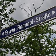 Die Erwin-Rommel-Straße in Erlangen ist schon lange umstritten - jetzt soll sie umbenannt werden.