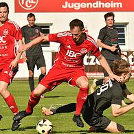 Der Lichtenfelser Lukas Engelmann muss auch in der Relegation gegen Ebersdorf und seinen Cousin Jakob Engelmann wieder großen Einsatz zeigen.