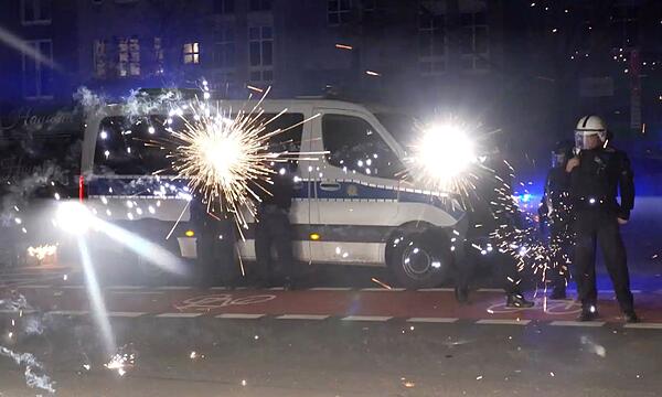Prozess nach Angriffen auf Einsatzkräfte an Silvester