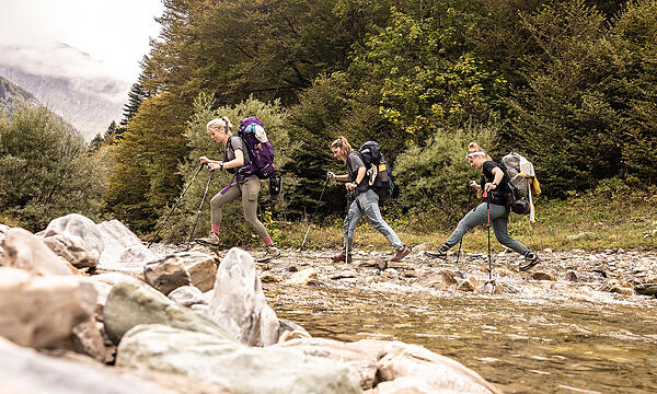 Die Bergfreundinnen auf dem High Scardus Trail, von links, Toni Schlosser, Lisa Bartelmus und Kaddi Kestler