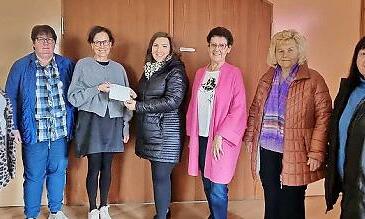 Die Spende der Frauenunion wurde in der Johannes-Schule mit Freude entgegengenommen.
