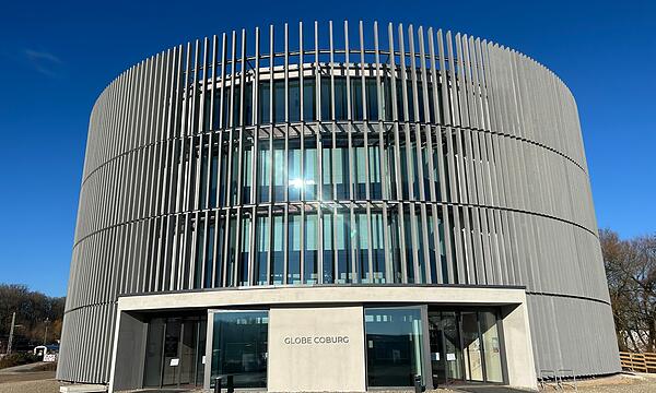 Das Globe dient als Interimsspielstätte des Coburger Landestheaters.