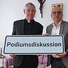 Erzbischof emeritus Ludwig Schick (l.) und Matthias Reubel von der IG „Aufbruch Leutenbach“.
