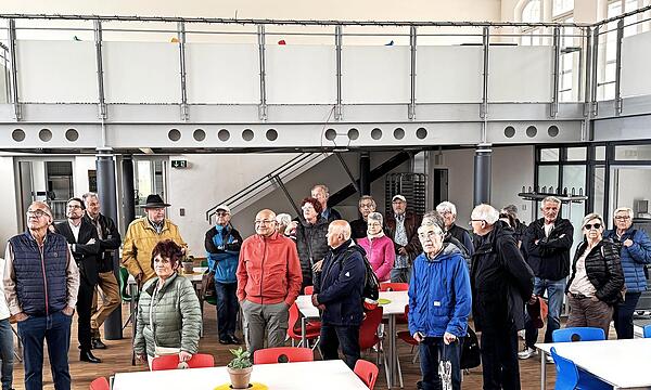 Die frühere Turnhalle ist heute die Mensa im Herder-Gymnasium Forchheim.