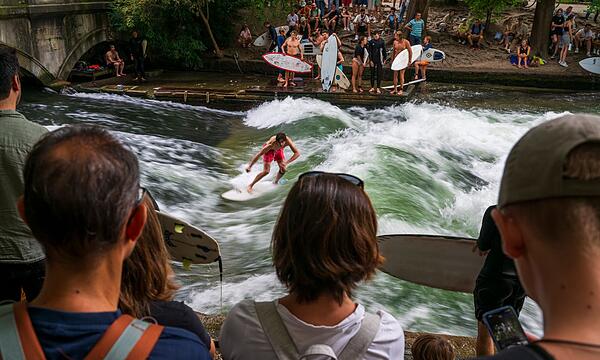 Wetter in Bayern - Surfen auf dem Eisbach