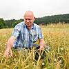 Landwirt Klaus Hanisch weiß, dass im Biolandbau die Natur die Qualitätssteuerung übernehme. Landwirt Klaus Hanisch weiß, dass im Biolandbau die Natur die Qualitätssteuerung übernehme.