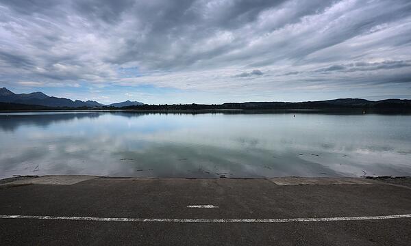 Niedriger Wasserstand am Forggensee