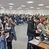 Der Secondhand-Basar des Fördervereins Waldkindergarten in Hausen lockte mit Schnäppchenpreisen viele Besucher an. Der Secondhand-Basar des Fördervereins Waldkindergarten in Hausen lockte mit Schnäppchenpreisen viele Besucher an.