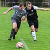 Da gibt keiner nach: Christian Lemnitzer (grau) von der SG Steinbach/Hirschfeld und Lukas Engelhardt vom späteren Kreisklasse-4-Meister DJK-SV Neufang stemmen sich hier im Rundenspiel am 19. April gegeneinander. Auch am Freitag wird die SG vermutl... Da gibt keiner nach: Christian Lemnitzer (grau) von der SG Steinbach/Hirschfeld und Lukas Engelhardt vom späteren Kreisklasse-4-Meister DJK-SV Neufang stemmen sich hier im Rundenspiel am 19. April gegeneinander. Auch am Freitag wird die SG vermutl...