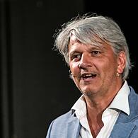 Gastspiel in Saarbrücken: Coburgs Schauspieldirektor Matthias Straub inszeniert sein Rhythm-and-Blues-Musical "Blues Brothers" am Staatstheater bei Coburgs früherem Intendanten Bodo Busse .Jochen Berger