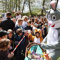 Der Osterhase kam in die HahnsreuthOsterhase in der Hahnsreuth