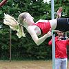 Anne Granich vom TSV Oberthulba überragte einmal mehr im Hochsprung. Im Bild der Sprung über 1,75 Meter, der gleichzeitig den neuen unterfränkischen U18-Rekord markiert.