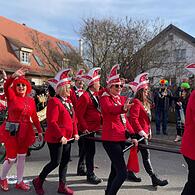 Die Narren trieben es bunt beim diesjährigen Faschingsumzug in Buttenheim.