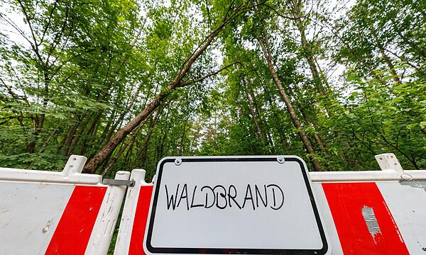 Waldbrand bei Erlangen glimmt weiter