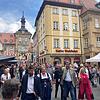 Söder und Huml auf dem Weg in die Sandstraße. Söder und Huml auf dem Weg in die Sandstraße.