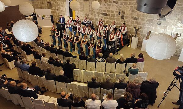 Der Musikverein Burghaig umrahmte als einer der Kulturpreisträger auch den Festakt auf Schloss Thurnau.