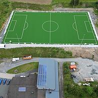 Kunstrasenbau-Fortschritt am 24. Juni 2024.