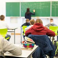 Weil die Eltern Tests verweigern, dürfen sieben Kinder im Landkreis Lichtenfels nicht am Unterricht in der Grundschule teilnehmen.