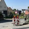 Hier sollte es eigentlich kein durchkommen geben: Eigentlich ist die Hutstraße gesperrt, doch derzeit kann der Verkehr immer noch passieren. Warum das so ist.