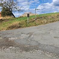 Die Anwohner von Rosslach, Ludwigssland und Redwitzhöh kämpfen mit massiven Straßenschäden.