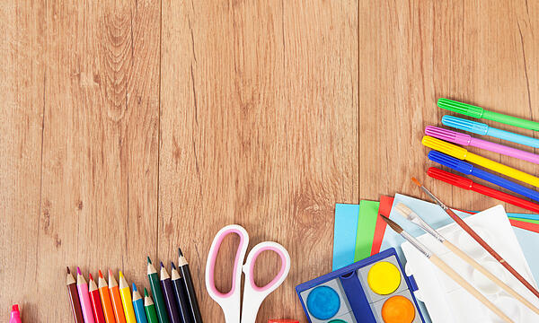 KLARTEXT! lädt alle Schüler zum Kunstwettbewerb FeierWerk ein.