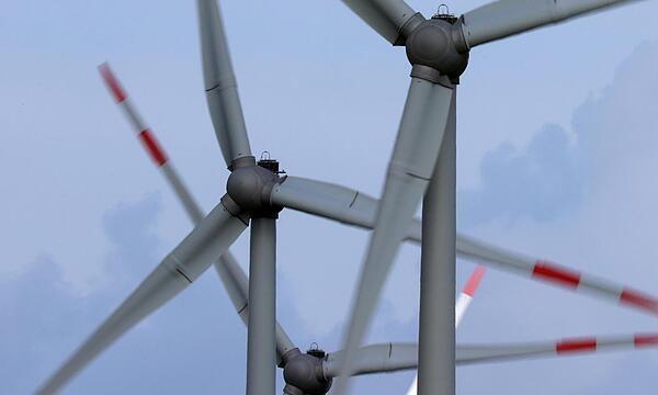 Windräder können eine sichere Einnahmequelle s ein.