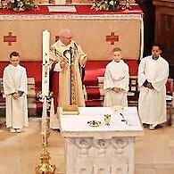 Im Altarraum der Stadtpfarrkirche erlebten die Kinder ihren Festtag unmittelbar und sehr persönlich,
