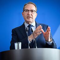 Bundesinnenminister Alexander Dobrindt (CSU)