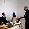 Staatsanwalt Johannes Degel und der psychiatrische Gutachter Dr. Thomas Wenske aus Möhrendorf