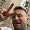 Vor seinem Konzert auf dem Schlossplatz in Coburg unternahm der Rapper Kontra K am Samstag eine Joggingrunde durch die Stadt. Vor seinem Konzert auf dem Schlossplatz in Coburg unternahm der Rapper Kontra K am Samstag eine Joggingrunde durch die Stadt.