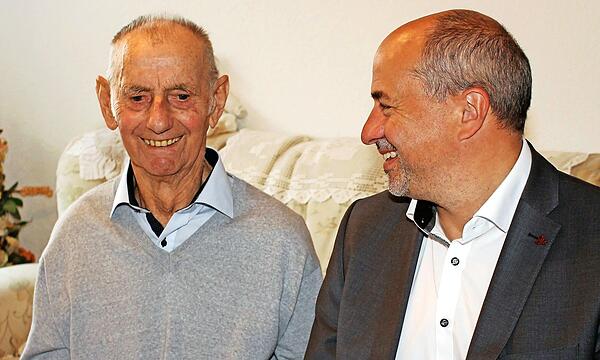 Bürgermeister Johannes Krapp überbrachte dem Jubilar Glückwünsche der Stadt Schlüsselfeld.