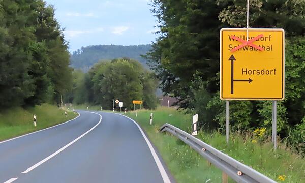 Einheimische, Urlaubsgäste, die Mitarbeiter und Patienten der Reha-Klinik Lautergrund, aber auch die Kunden der Gastronomie mussten wegen der Straßensperrung fast ein Jahr lang viele Kompromisse eingehen und Umwege in Kauf nehmen.