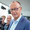 Friedrich Merz (CDU) scheitert am Dienstag im ersten Wahlgang und wird dann am Nachmittag im zweiten Anlauf zum Kanzler gewählt.