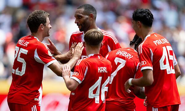 Bayern München - Auckland City