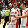 Karsten Tadda (rechts) und Anton Gavel: Früher Zimmerkollegen, jetzt wieder in Bamberg vereint. Nach der Saison wird Tadda Nachwuchskoordinator und wird mit dem Baskets-Headcoach weiter zusammenarbeiten. Karsten Tadda (rechts) und Anton Gavel: Früher Zimmerkollegen, jetzt wieder in Bamberg vereint. Nach der Saison wird Tadda Nachwuchskoordinator und wird mit dem Baskets-Headcoach weiter zusammenarbeiten.