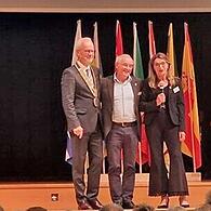Der Rotary-Club Höchstadt erhielt die Ehrung für den ersten Platz in der Polio-Plus-Challenge bei der Distriktkonferenz in Ansbach.