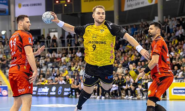 Bartlomiej Bis und der HSC 2000 Coburg mussten am Freitagabend mit einer 28:35-Niederlage im Gepäck die Heimreise aus Dresden vom Auswärtsspiel beim HC Elbflorenz antreten.