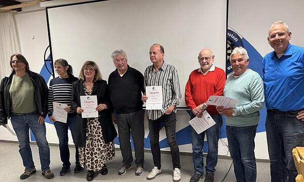 Beim TSV Ebermannstadt standen Ehrungen an (v. l.): Matthias Vogler, Adelgunde Godde, Margarete Eckert, Zweiter Vorsitzender Georg Striegel, Harald Bittel, Herbert Schmidhuber, Gerhard Kohlbauer und Vorsitzender Konrad Schlebusch.