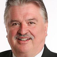 “Es sind einschneidende Änderungen unseres Zuwanderungsrechts und der damit verbundenen Versorgungssysteme erforderlich“, sagt Landrat Klaus Peter Söllner.