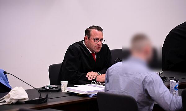 Rechtsanwalt Joachim Voigt aus Bamberg vertritt die Angeklagten aus dem Landkreis Erlangen-Höchstadt.